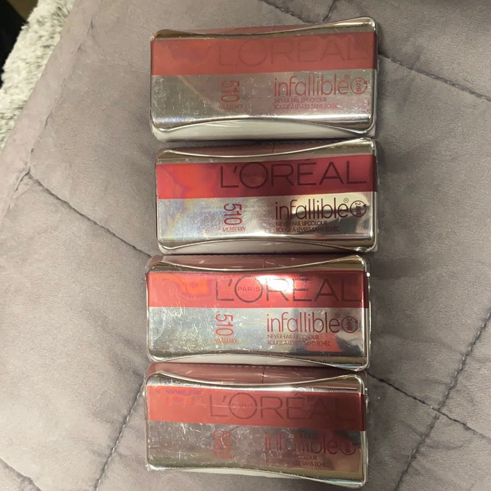 L’Oreal Infallible lip color. Mulberry 510